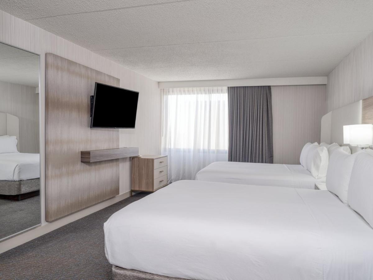 Hotel Crowne Plaza Indianapolis-Airport By Ihg Exterior foto